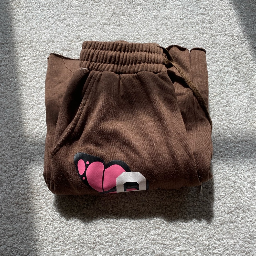 Adika Champ Sweats